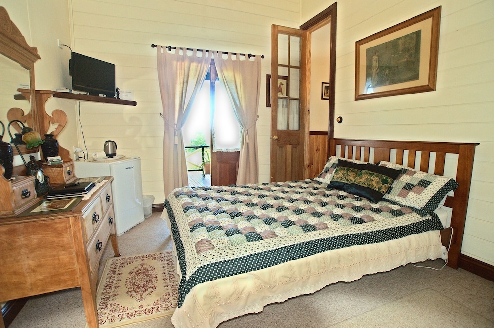 Queen Room