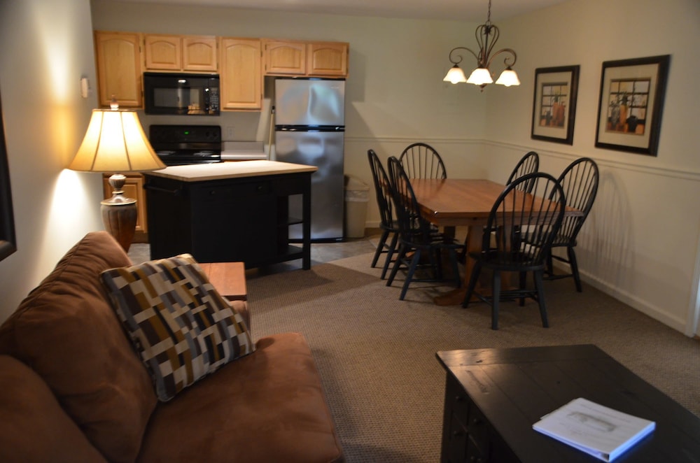 Holly Suites, 1 Bedroom Condo, 2 Double Beds