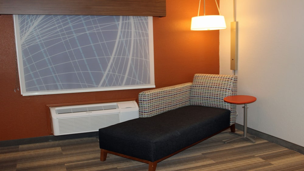 Standard Room, 1 King Bed - Photo 1