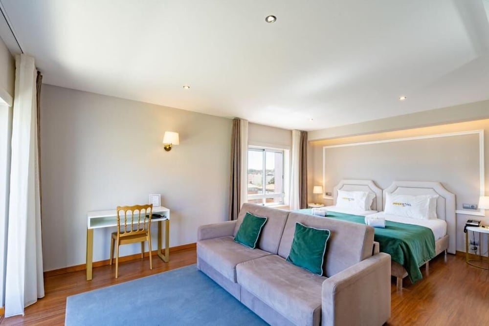 Basic Quadruple Room, City View