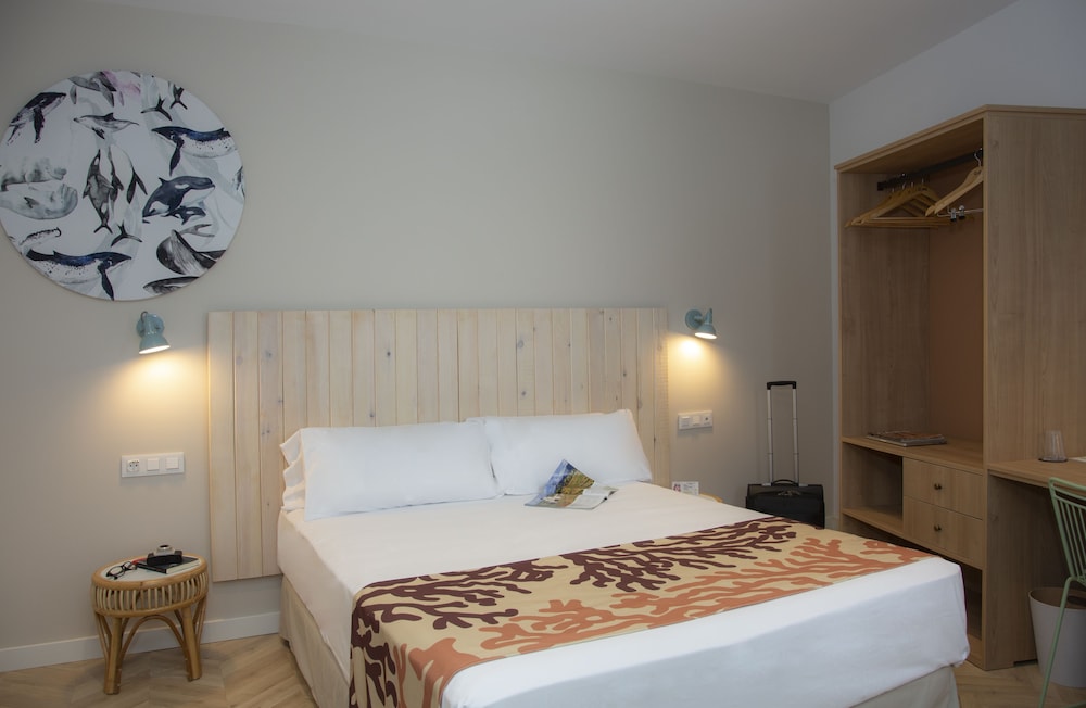 Economy Double Room, 1 Queen Bed