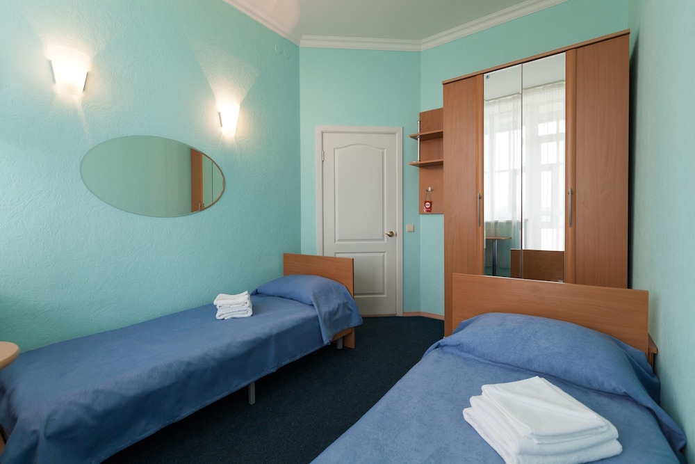 Economy Twin Room, Shared Bathroom
