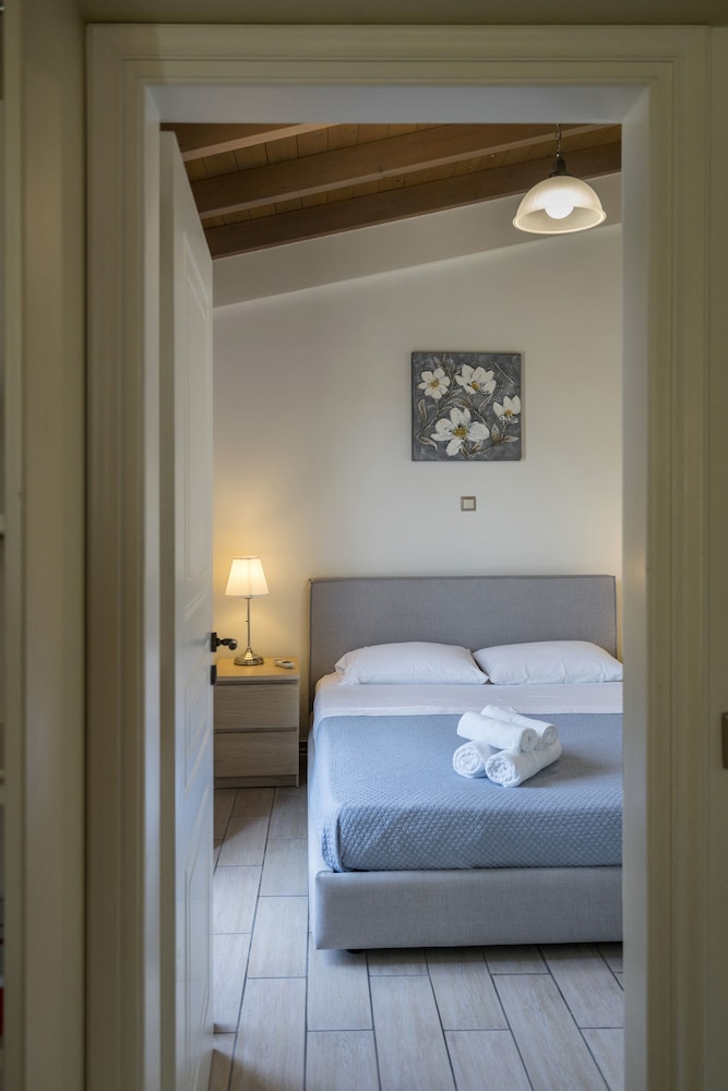 Loft (2) photo 2