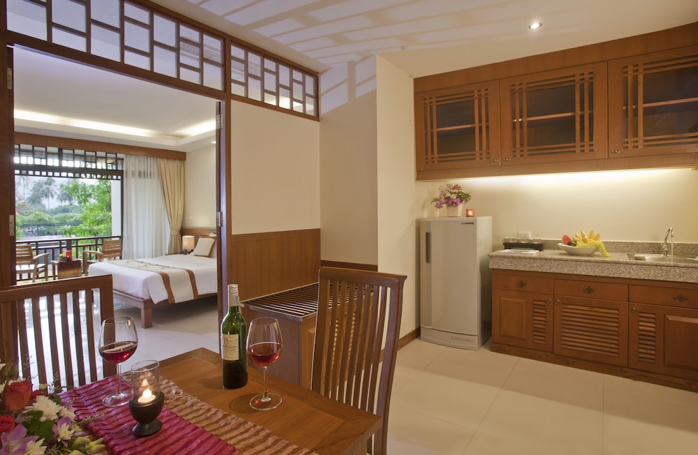 Deluxe Double Room - Photo 14