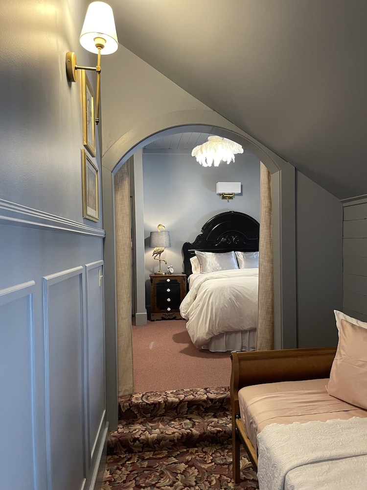 Friendship Suite photo 1