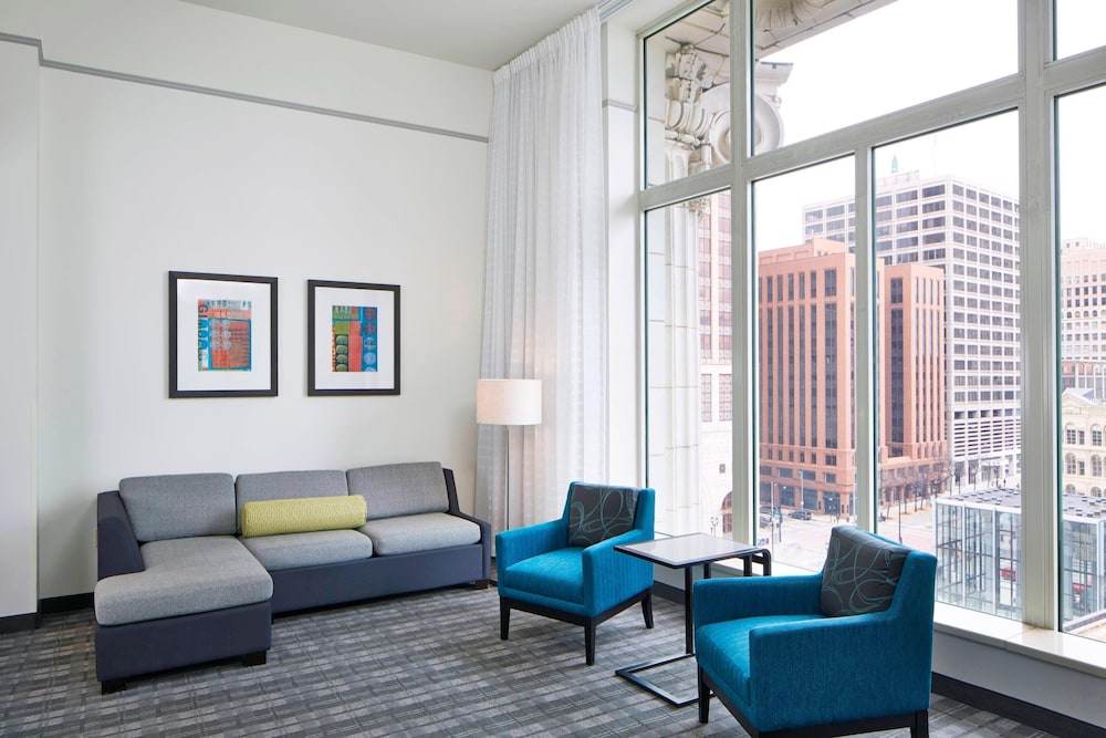 Suite, 1 Bedroom - Photo 6