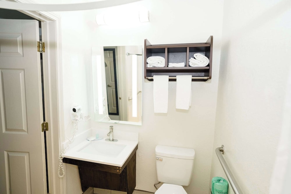 Suite, Multiple Beds, Accessible, Non Smoking - Photo 7