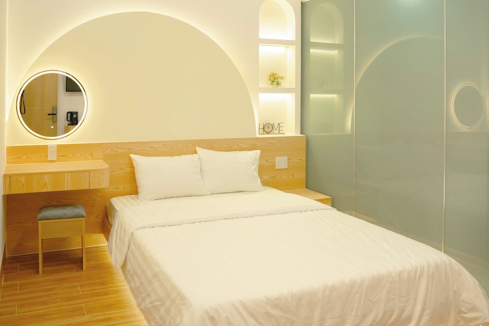 Economy Double Room, 1 Queen Bed, Balcony, City View