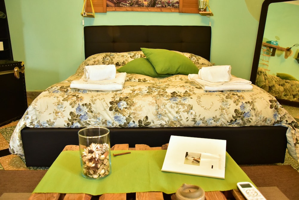 Quadruple Room, Terrace, City View