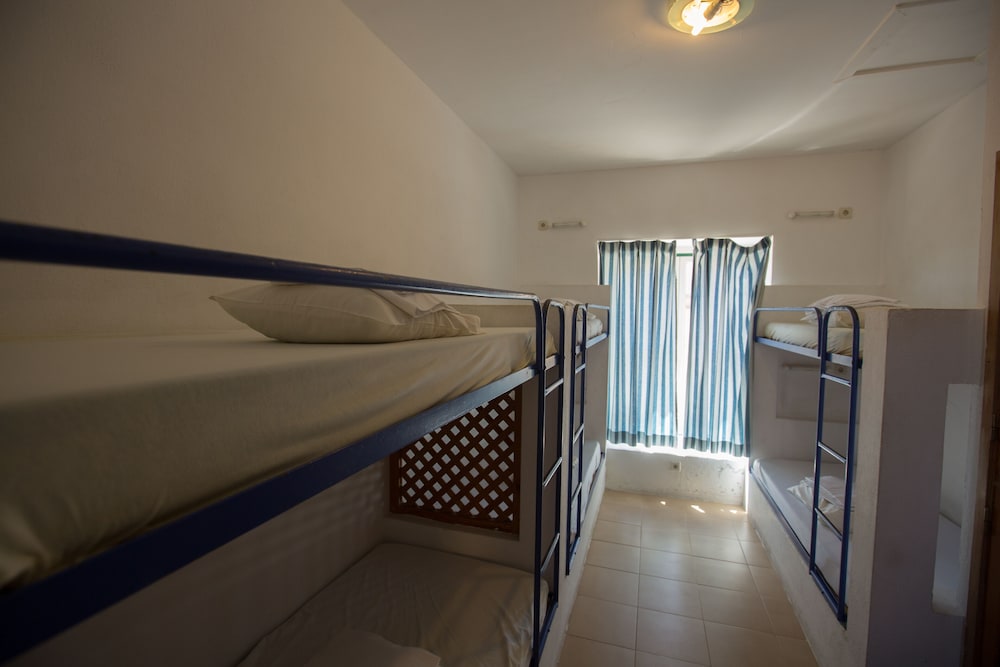 Basic Room, Multiple Beds photo 1