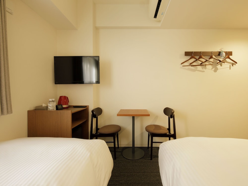 Twin Room - Non Smoking photo 2