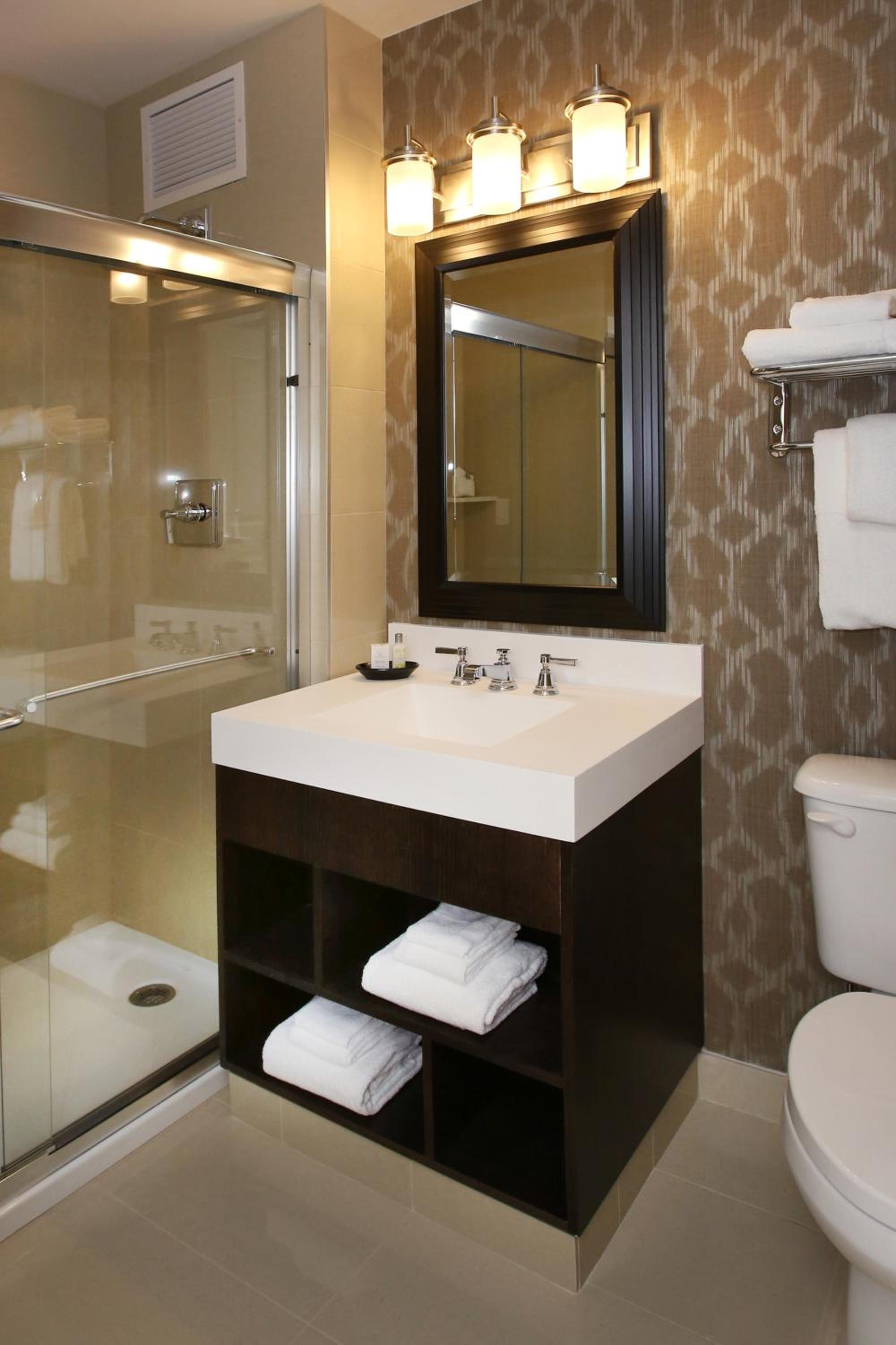 Coral Junior Suite Two Queens Non Smoking - Photo 7