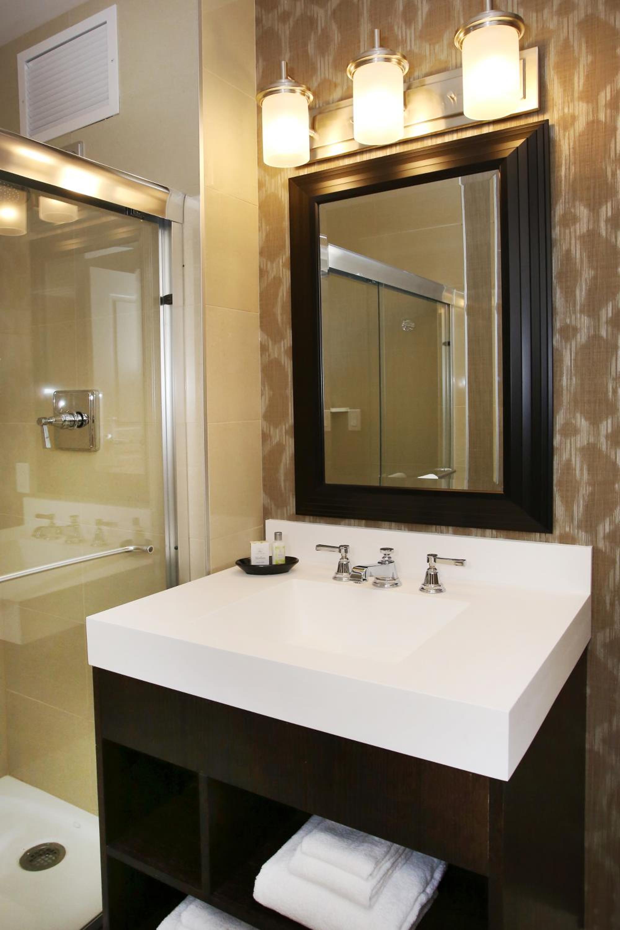 Coral Junior Suite Two Queens Non Smoking - Photo 2