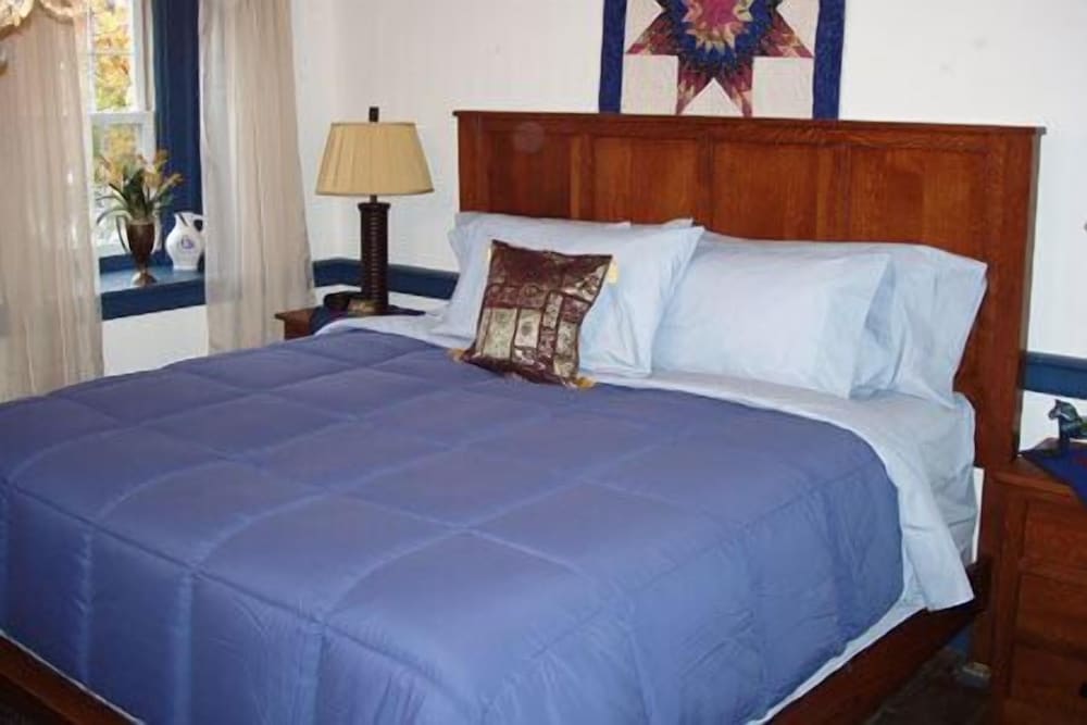 Room, 1 King Bed photo 1