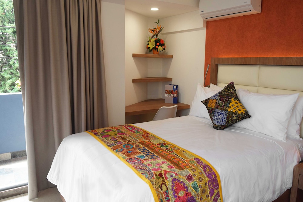Superior Room, 1 King Bed - Photo 2