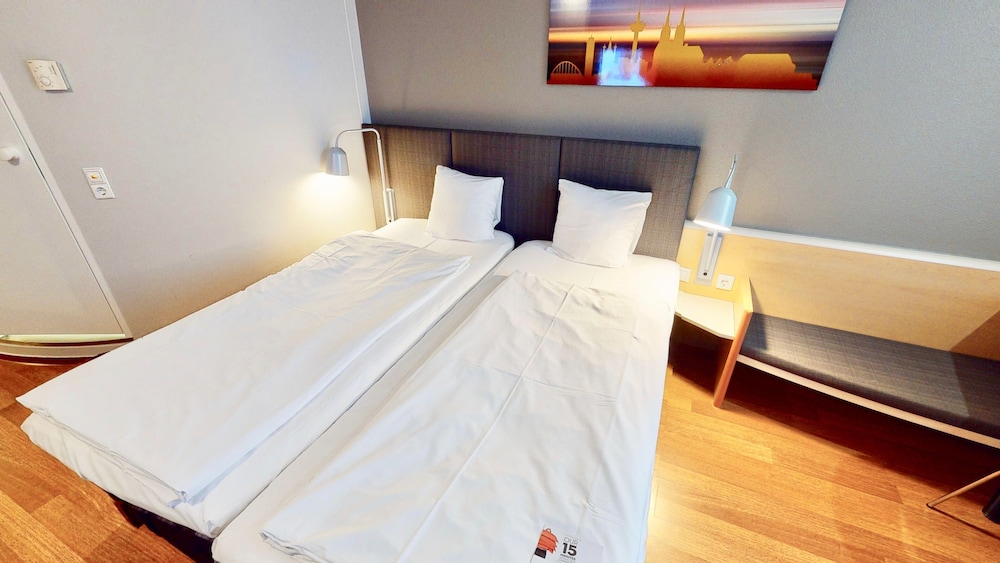 Twin Room, 2 Twin Beds (New Sleep Easy Concept) - Photo 1