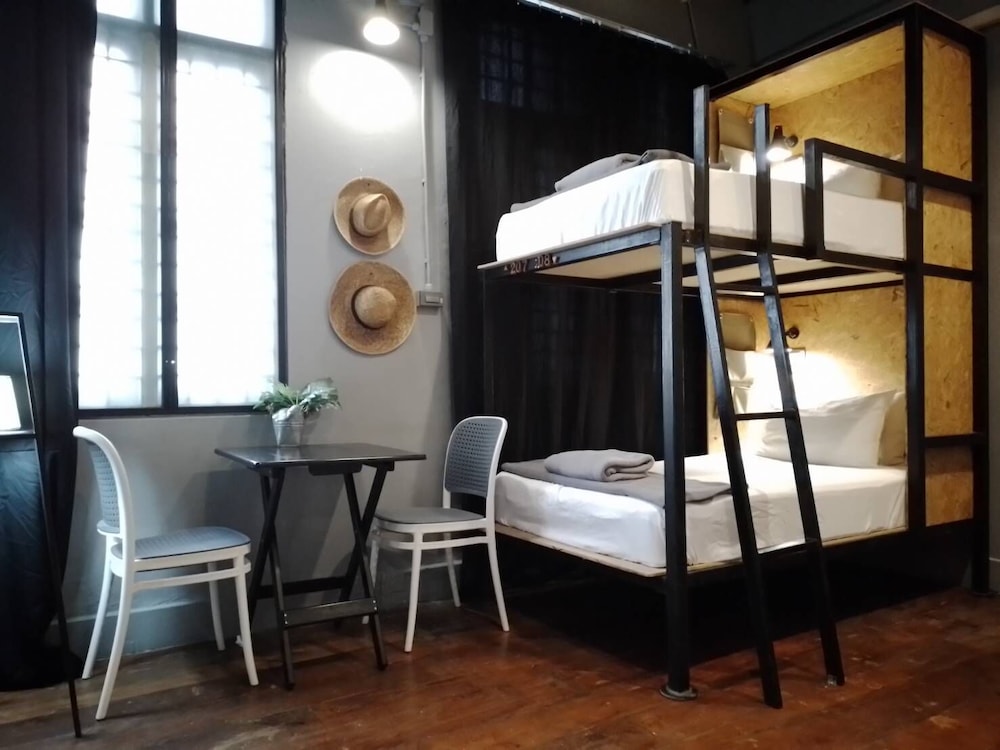 Big Private Twin Bunk bed photo 1