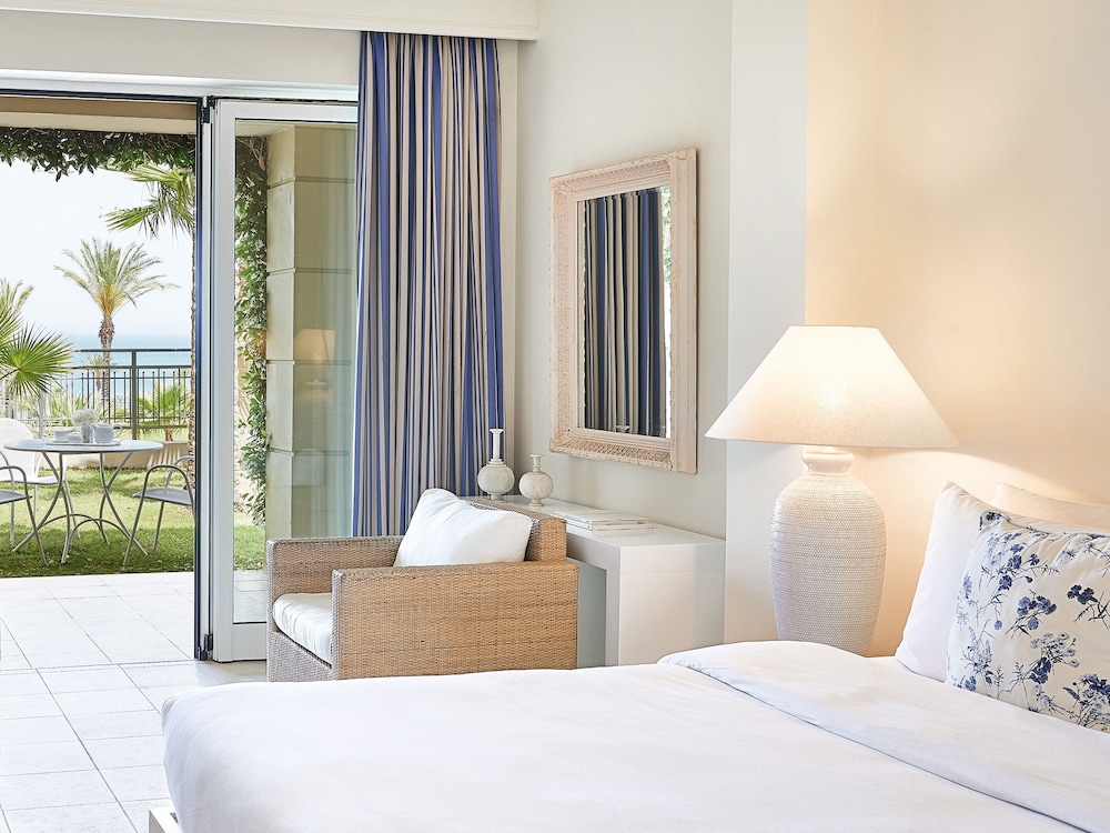 Superior Family Guestroom Sea View - Photo 3