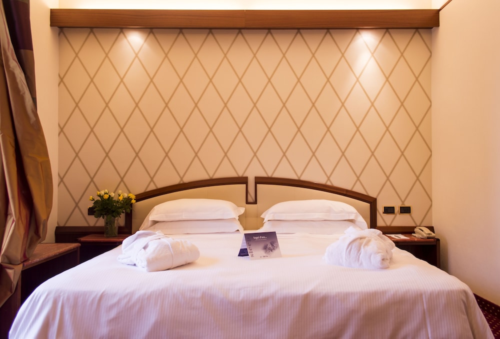 Classic Double Room - Photo 1
