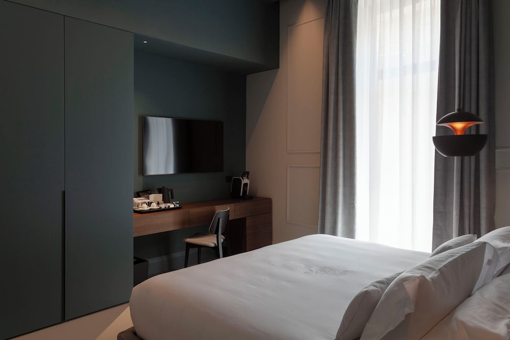 Junior Double Room
