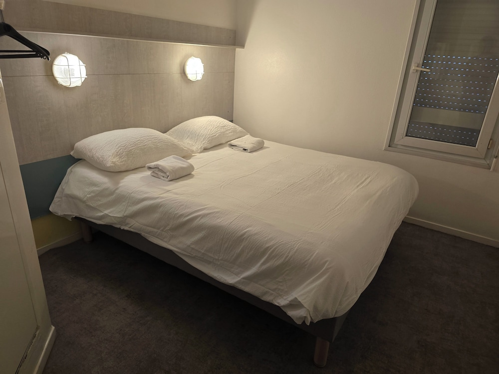 Standard Double Room (with some being twinable)