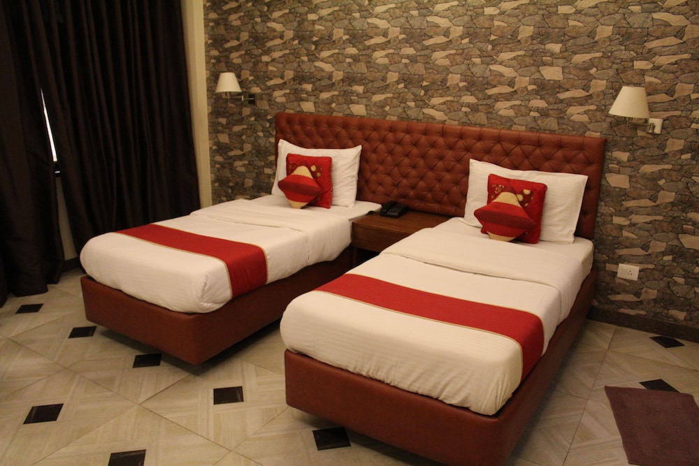 Executive Room - Photo 3