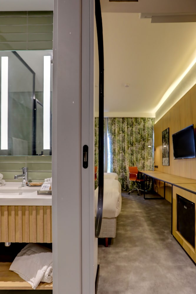 Superior Twin Room, Multiple Beds - Photo 2