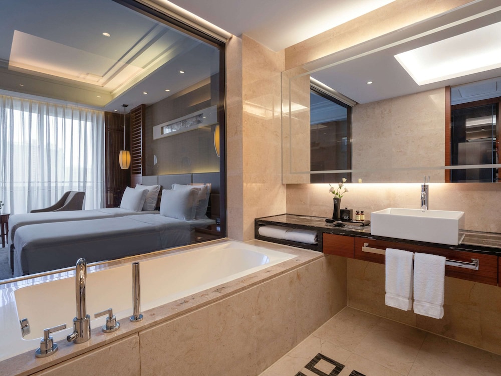 Superior Room, 2 Twin Beds, Balcony photo 3