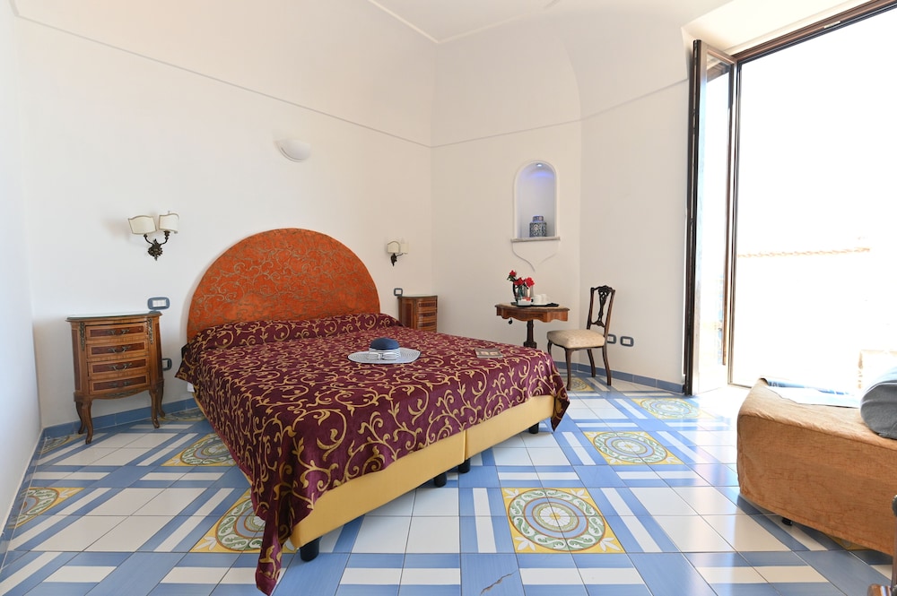 Double Room, Balcony, Sea View - Photo 3