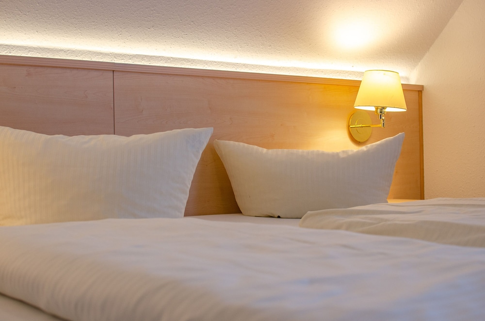 Standard Double Room - Photo 6