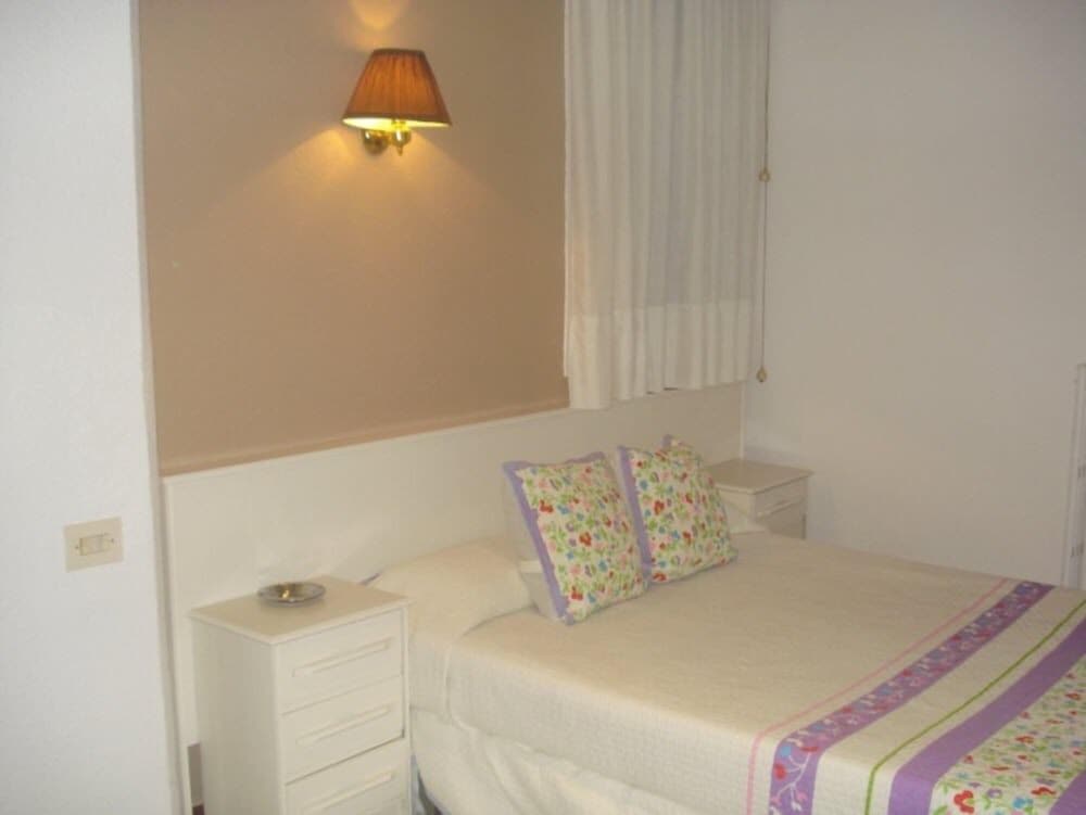 Habitación individual, baño compartido
