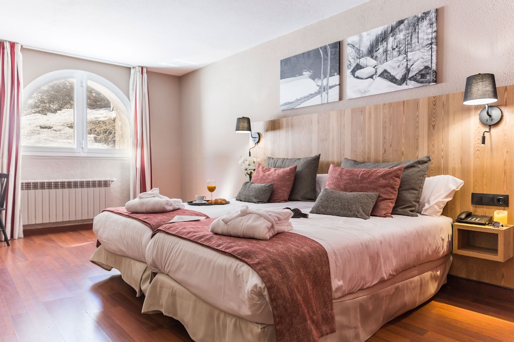 Double Room (Exterior)
