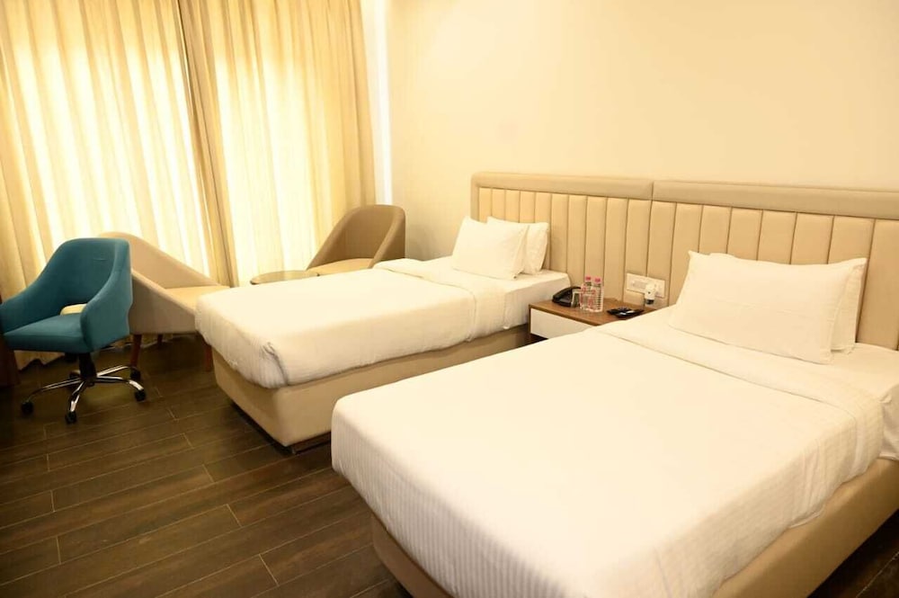 Deluxe Twin Room - Photo 1