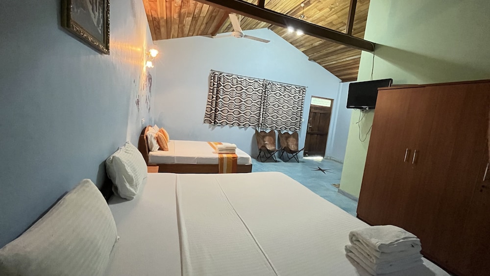 Chalet, Multiple Beds, Smoking, Garden View photo 3