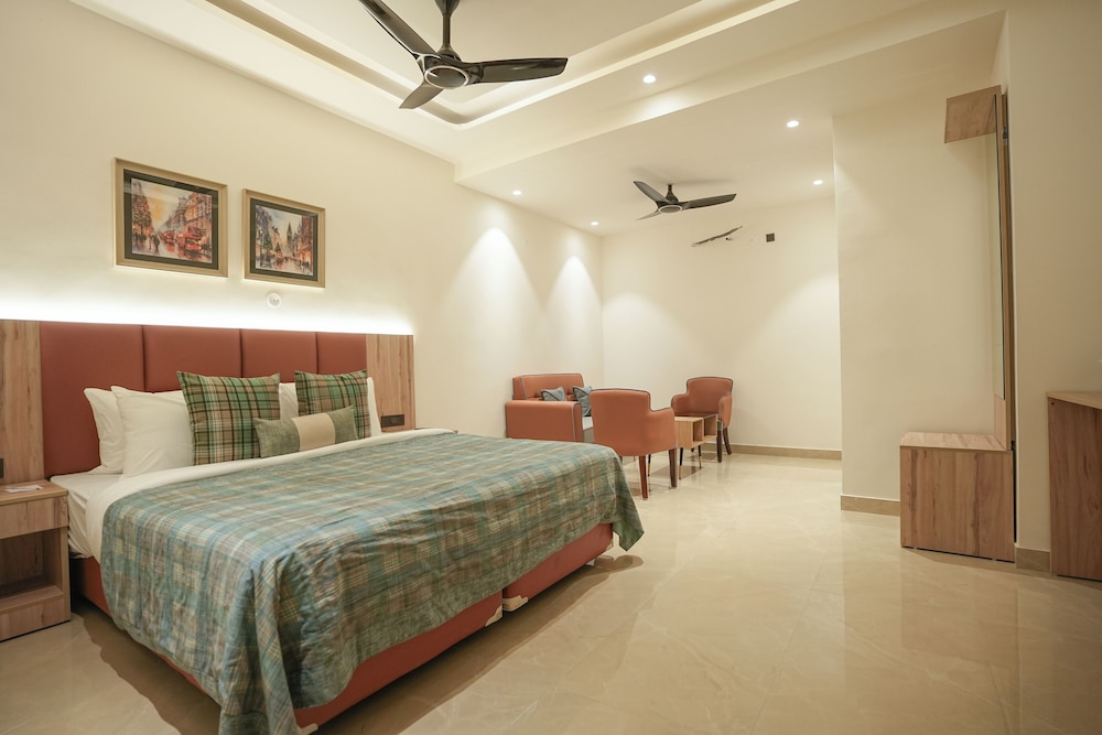 Superior Double Room, Balcony, City View photo 1