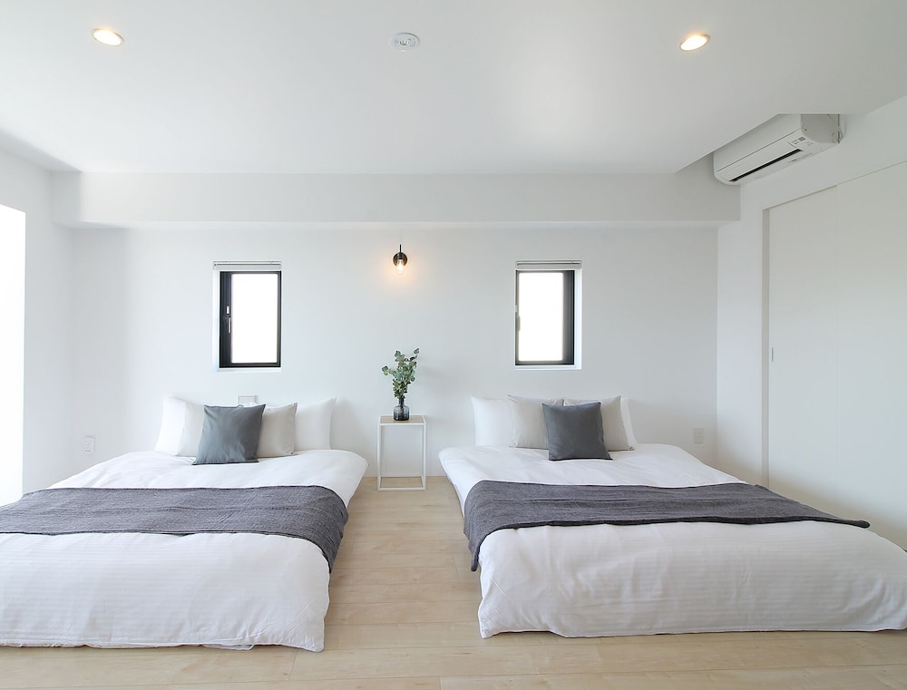 Exclusive Studio, City View (1001)