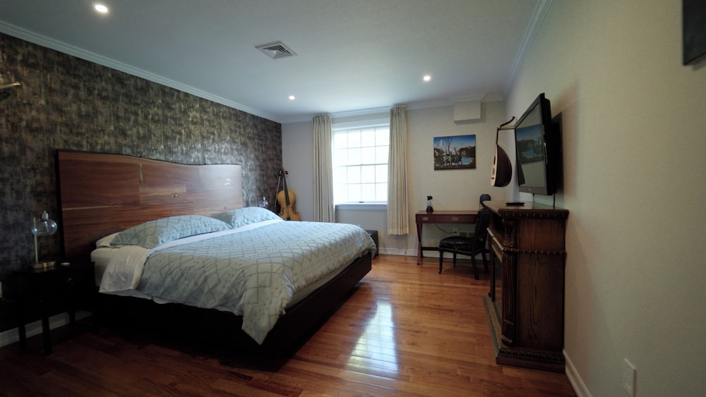 Room, 1 King Bed photo 1