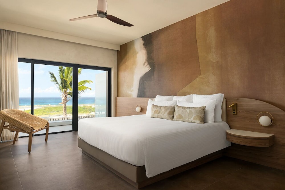 Preferred Club Master Suite Ocean View