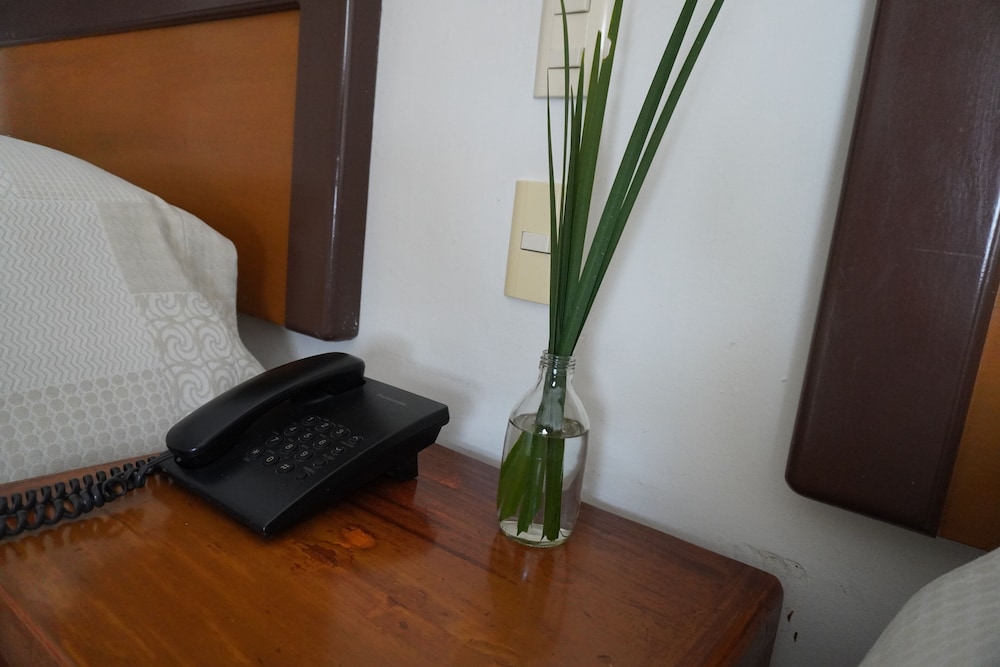 Standard Double Room - Photo 10