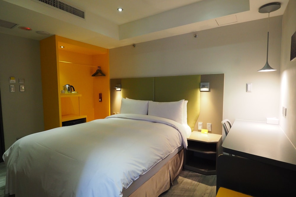 Superior Room, 1 Double Bed, No Windows photo 2