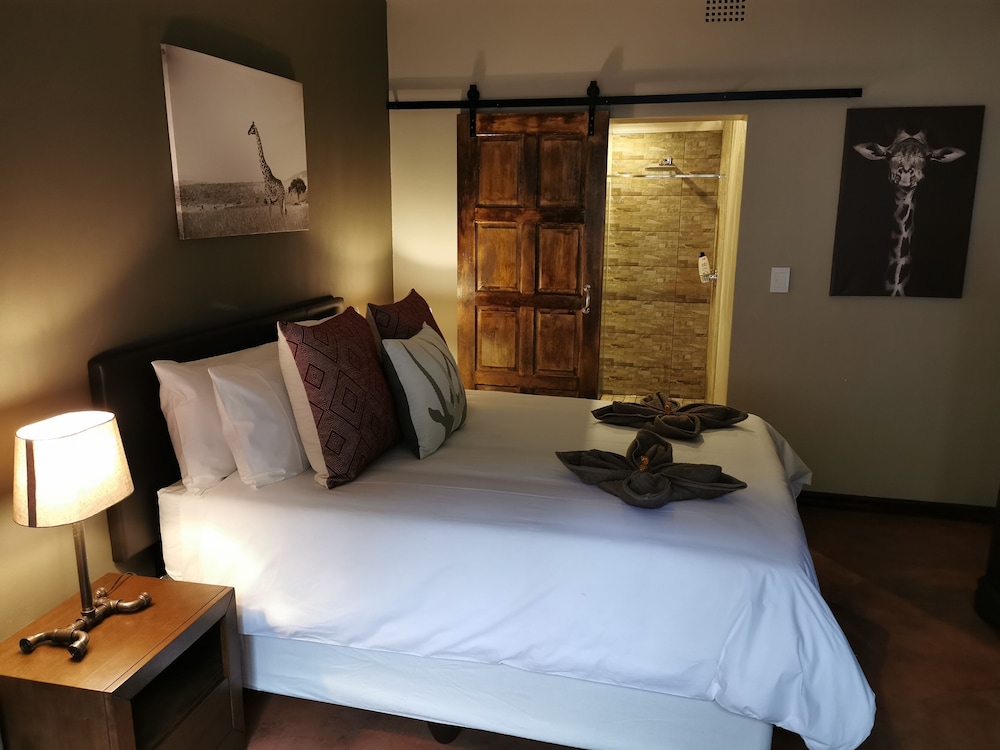 Superior Double Room, 1 Bedroom, Non Smoking, Courtyard Area photo 1