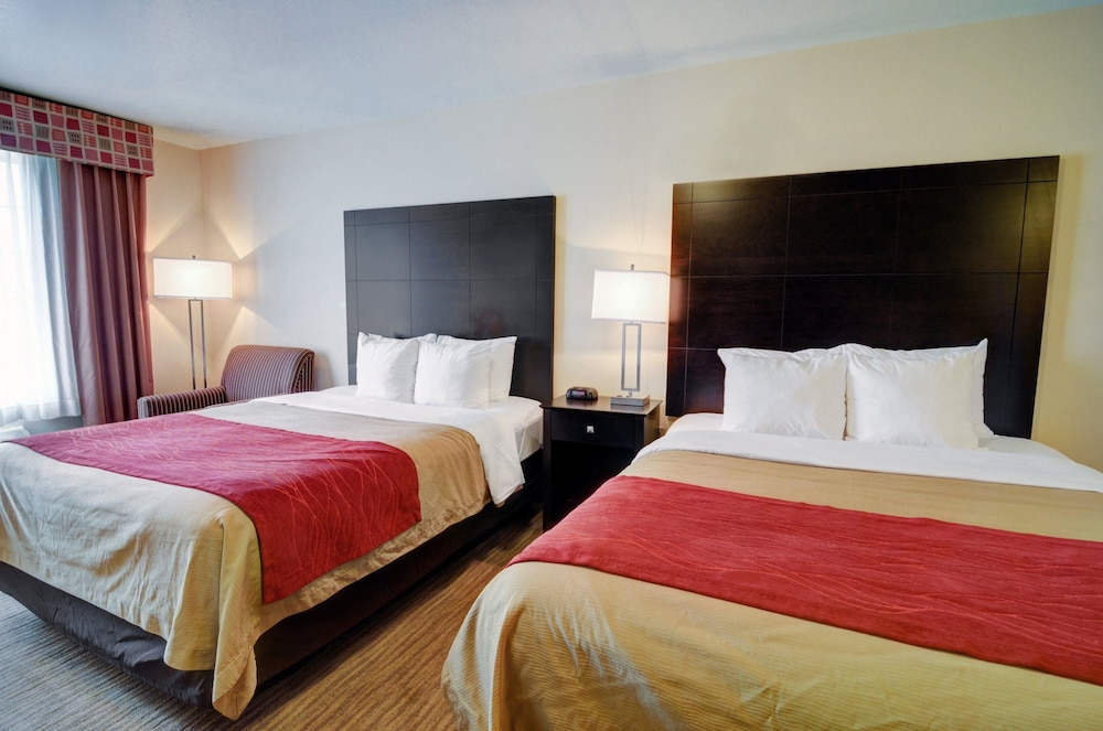 Suite, 2 Queen Beds, Non Smoking - Photo 1