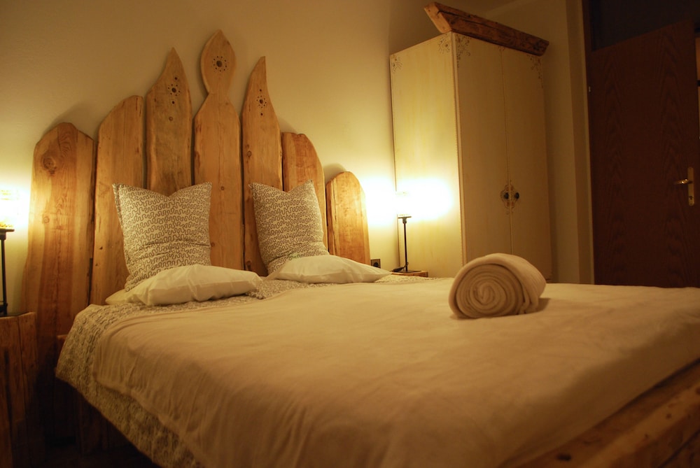 Apartment, 2 Bedrooms, Mountain View, Ground Floor photo 2