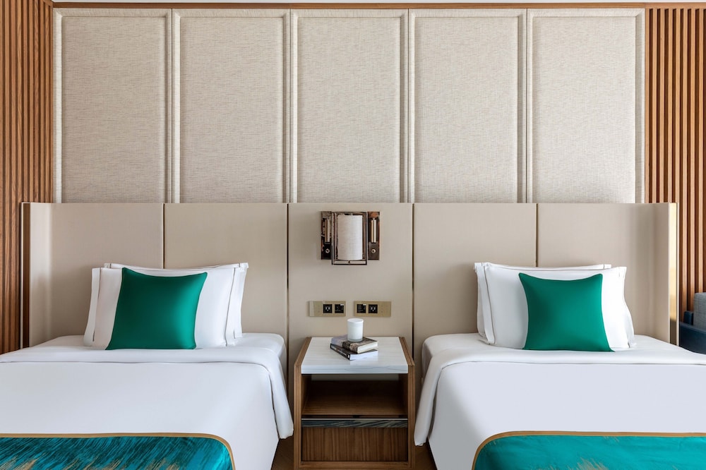 Exotica Palm Sea View Room Twin Bed with Sofa Bed and Club Lounge Access