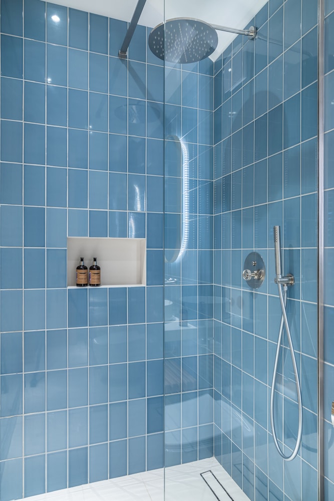 Superior Studio, 1 King Bed, Terrace - Photo 7