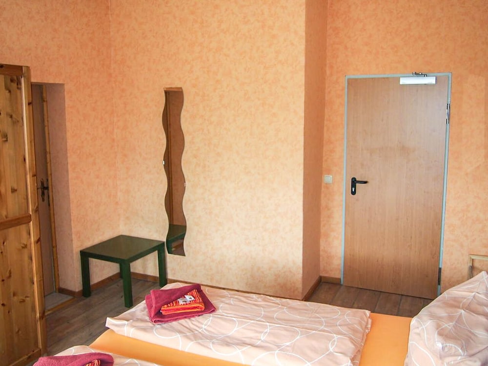 Economy Room, Non Smoking photo 2