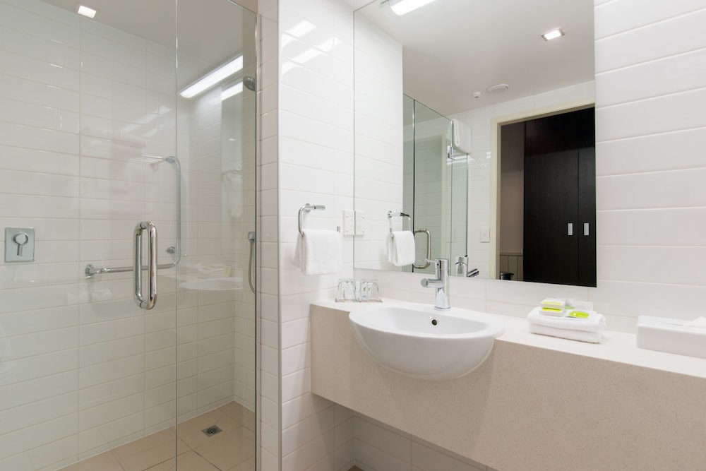 Executive Suite, 2 Bedrooms - Photo 9