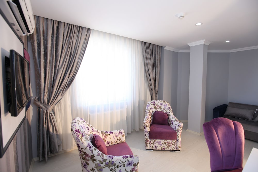 Suite, 2 Bedrooms photo 2