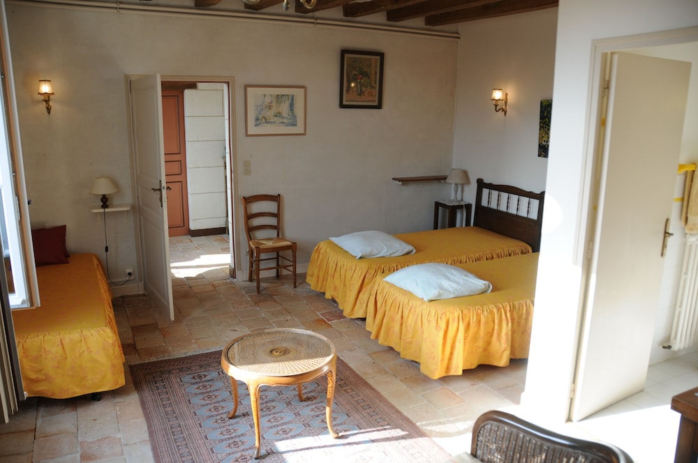 Triple Room (Jaune) photo 2