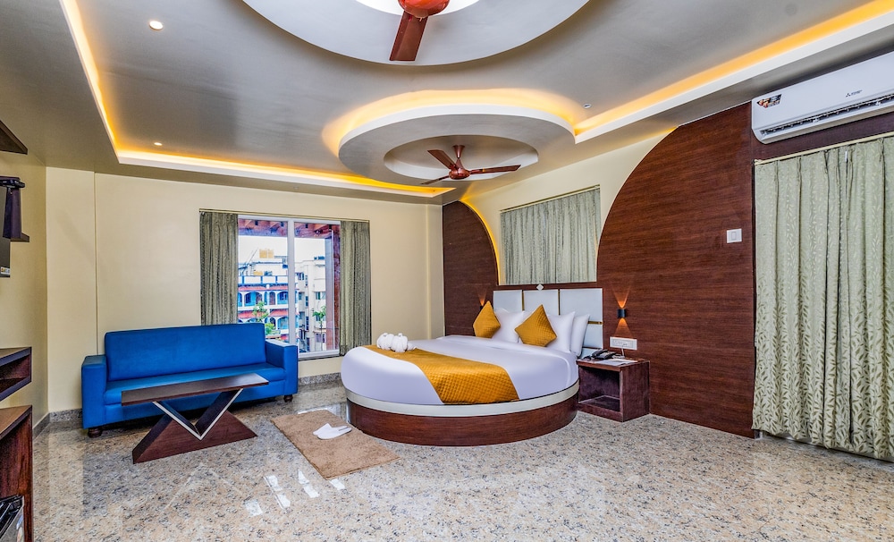 Honeymoon Suite